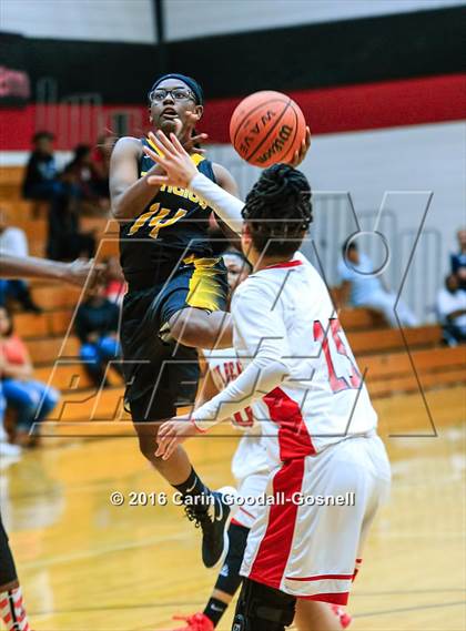 Thumbnail 1 in Pamlico County vs. New Bern photogallery.