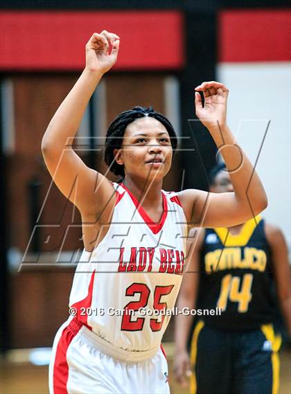 Thumbnail 1 in Pamlico County vs. New Bern photogallery.