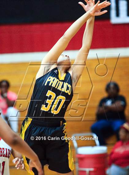 Thumbnail 3 in Pamlico County vs. New Bern photogallery.