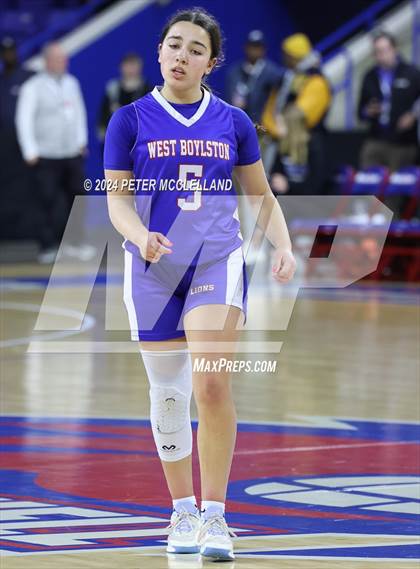 Thumbnail 3 in West Boylston vs. Hoosac Valley (MIAA Division 5 Final) photogallery.