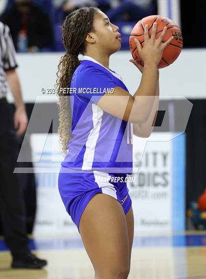 Thumbnail 1 in West Boylston vs. Hoosac Valley (MIAA Division 5 Final) photogallery.