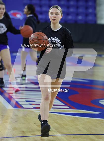 Thumbnail 1 in West Boylston vs. Hoosac Valley (MIAA Division 5 Final) photogallery.