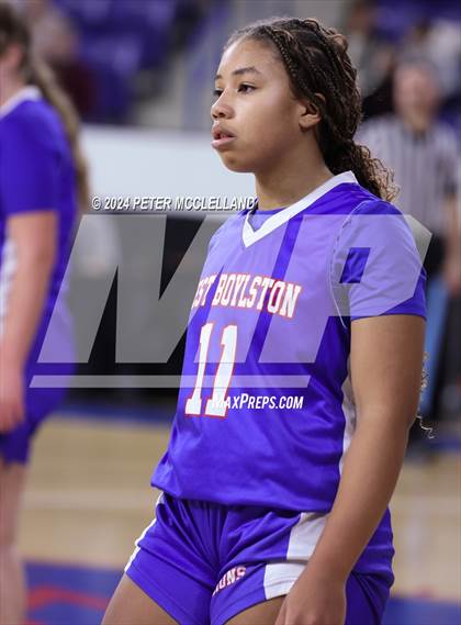 Thumbnail 3 in West Boylston vs. Hoosac Valley (MIAA Division 5 Final) photogallery.