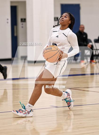 Thumbnail 3 in South Gwinnett vs Jonesboro (MLK Luella HoopKlub Showcase) photogallery.