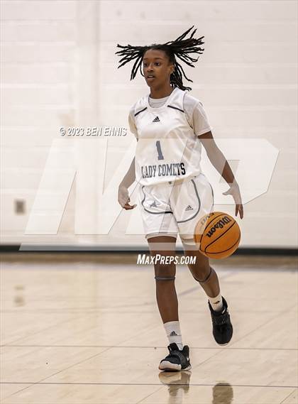 Thumbnail 1 in South Gwinnett vs Jonesboro (MLK Luella HoopKlub Showcase) photogallery.