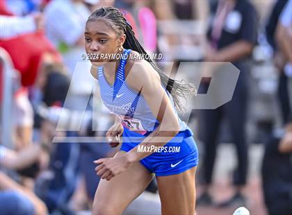Thumbnail 1 in IHSAA Final (400 Meter)  photogallery.