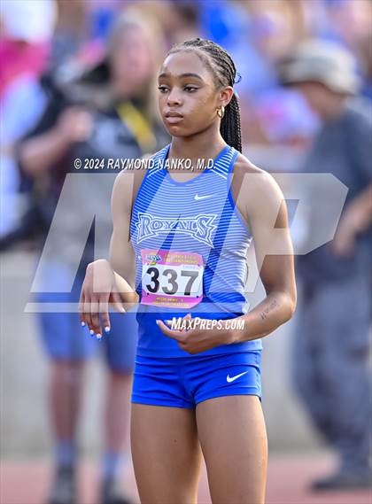 Thumbnail 1 in IHSAA Final (400 Meter)  photogallery.