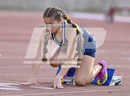 Thumbnail 1 in IHSAA Final (400 Meter)  photogallery.