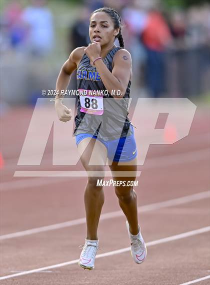 Thumbnail 1 in IHSAA Final (400 Meter)  photogallery.
