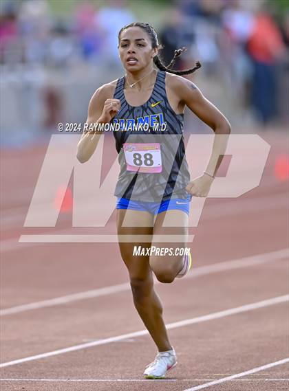 Thumbnail 1 in IHSAA Final (400 Meter)  photogallery.
