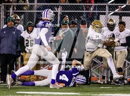 Thumbnail 1 in Fort Bragg vs. St. Patrick-St. Vincent (CIF NCS D5 Final) photogallery.