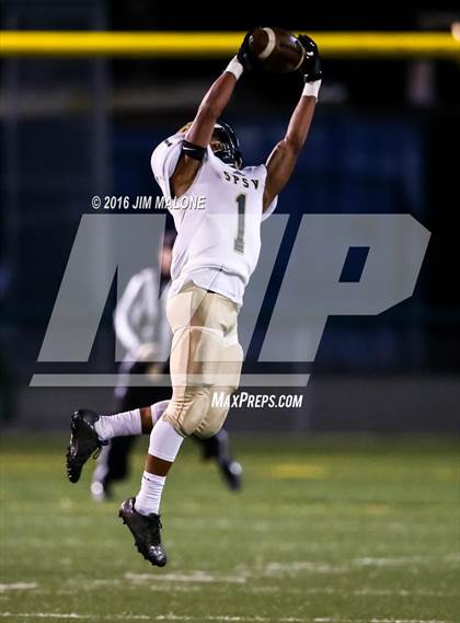 Thumbnail 3 in Fort Bragg vs. St. Patrick-St. Vincent (CIF NCS D5 Final) photogallery.