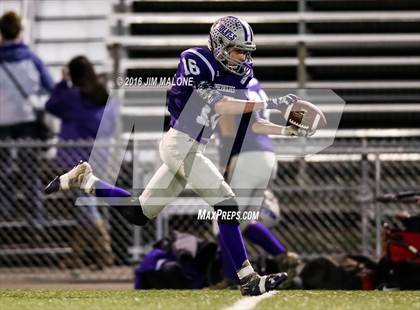 Thumbnail 3 in Fort Bragg vs. St. Patrick-St. Vincent (CIF NCS D5 Final) photogallery.