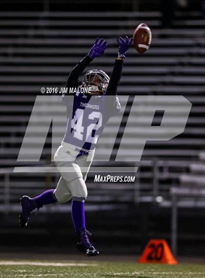 Thumbnail 3 in Fort Bragg vs. St. Patrick-St. Vincent (CIF NCS D5 Final) photogallery.