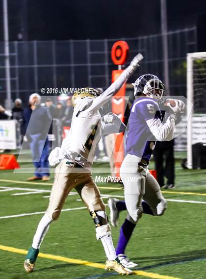 Thumbnail 3 in Fort Bragg vs. St. Patrick-St. Vincent (CIF NCS D5 Final) photogallery.