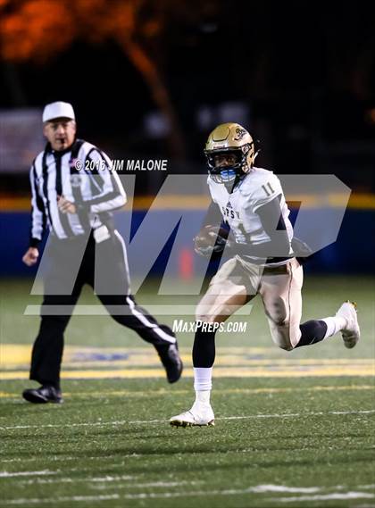 Thumbnail 1 in Fort Bragg vs. St. Patrick-St. Vincent (CIF NCS D5 Final) photogallery.