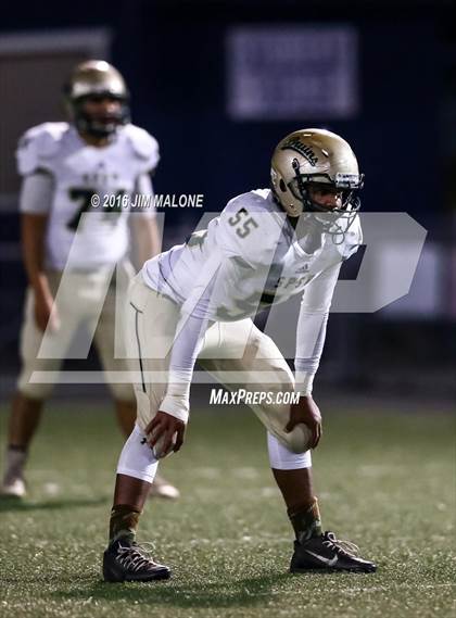 Thumbnail 3 in Fort Bragg vs. St. Patrick-St. Vincent (CIF NCS D5 Final) photogallery.