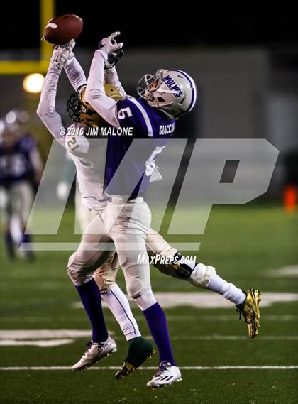 Thumbnail 1 in Fort Bragg vs. St. Patrick-St. Vincent (CIF NCS D5 Final) photogallery.
