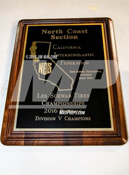 Thumbnail 3 in Fort Bragg vs. St. Patrick-St. Vincent (CIF NCS D5 Final) photogallery.