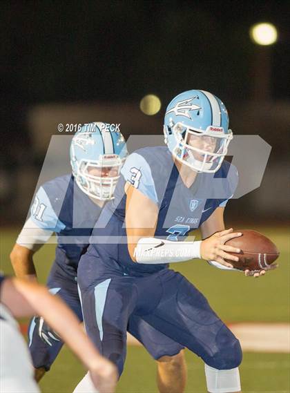 Thumbnail 3 in Trabuco Hills vs. Corona del Mar photogallery.
