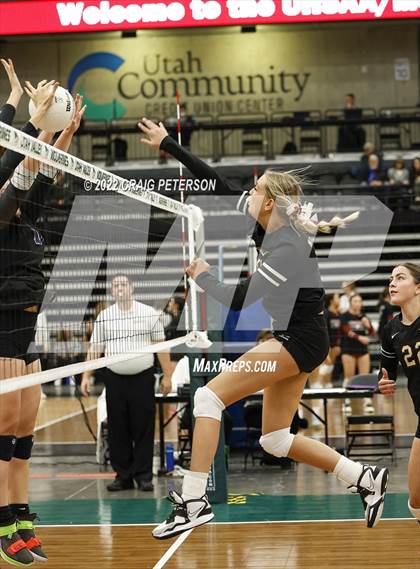 Thumbnail 1 in Maple Mountain vs. Lehi (UHSAA 5A Second Round) photogallery.