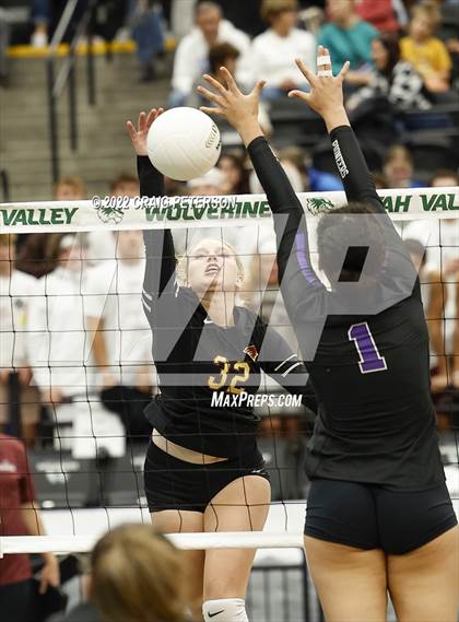 Thumbnail 2 in Maple Mountain vs. Lehi (UHSAA 5A Second Round) photogallery.