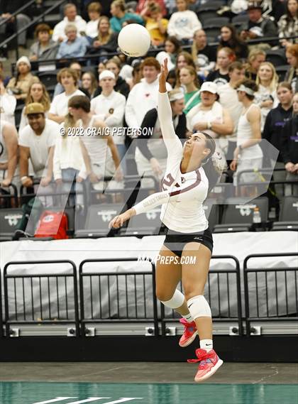 Thumbnail 3 in Maple Mountain vs. Lehi (UHSAA 5A Second Round) photogallery.