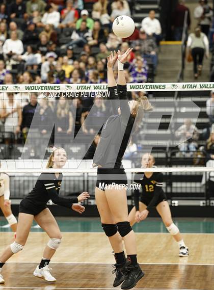 Thumbnail 2 in Maple Mountain vs. Lehi (UHSAA 5A Second Round) photogallery.