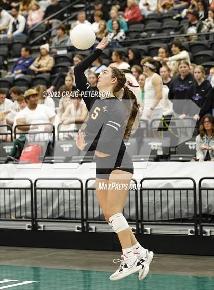 Thumbnail 3 in Maple Mountain vs. Lehi (UHSAA 5A Second Round) photogallery.