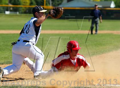 Thumbnail 2 in Punxsutawney vs. Hopewell (PIAA Class AAA First Round) photogallery.