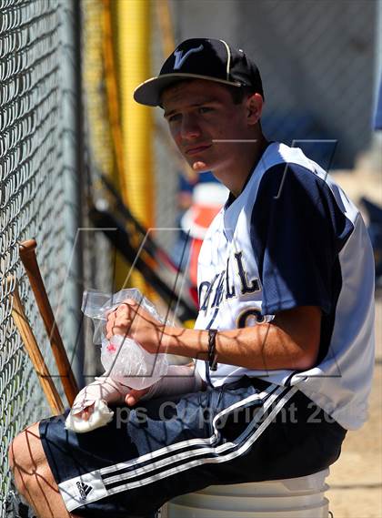 Thumbnail 1 in Punxsutawney vs. Hopewell (PIAA Class AAA First Round) photogallery.