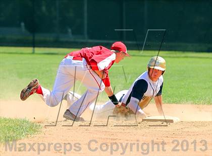 Thumbnail 3 in Punxsutawney vs. Hopewell (PIAA Class AAA First Round) photogallery.