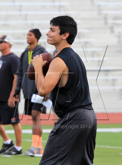 Thumbnail 1 in Huntington Beach 7-on-7 Tournament photogallery.
