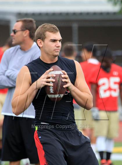 Thumbnail 2 in Huntington Beach 7-on-7 Tournament photogallery.