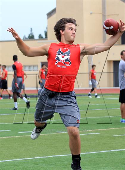 Thumbnail 3 in Huntington Beach 7-on-7 Tournament photogallery.