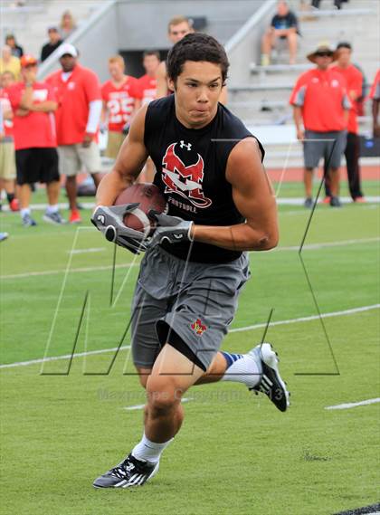 Thumbnail 3 in Huntington Beach 7-on-7 Tournament photogallery.