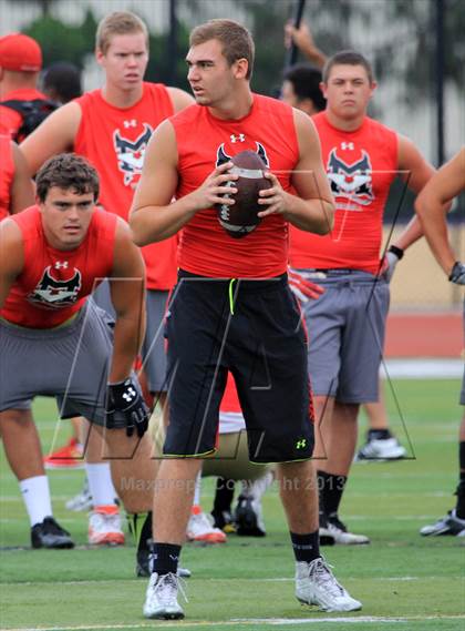 Thumbnail 1 in Huntington Beach 7-on-7 Tournament photogallery.