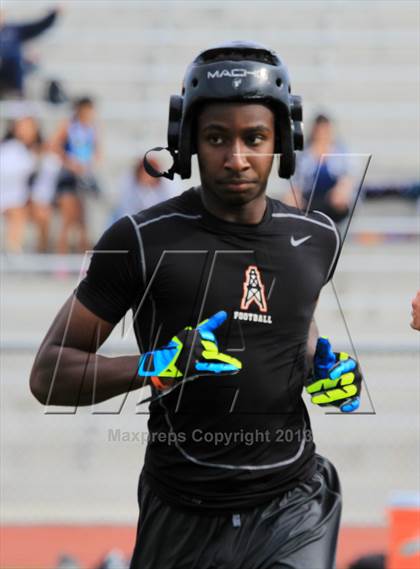 Thumbnail 3 in Huntington Beach 7-on-7 Tournament photogallery.