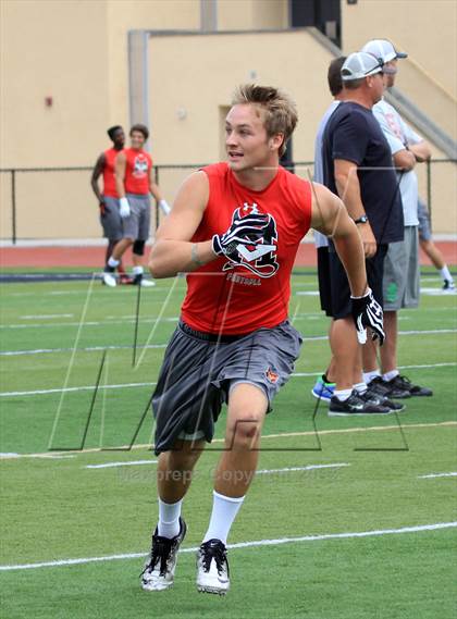 Thumbnail 3 in Huntington Beach 7-on-7 Tournament photogallery.