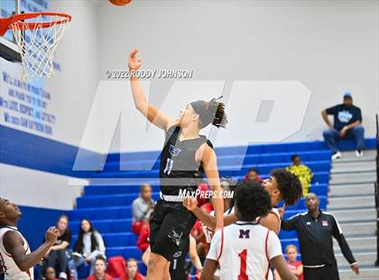 Thumbnail 3 in Manvel vs Hebron (McDonald's Texas Invitational) photogallery.