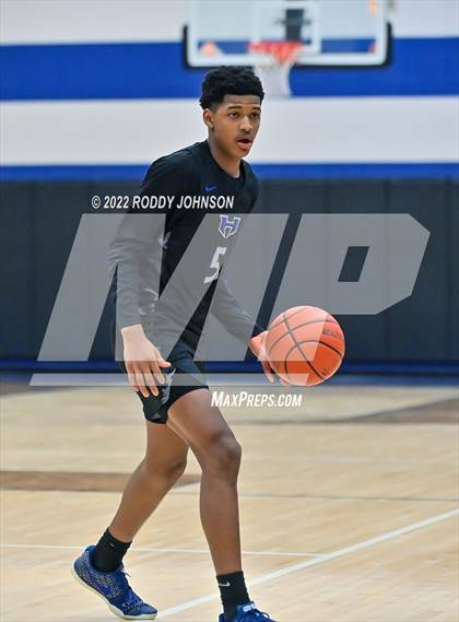 Thumbnail 2 in Manvel vs Hebron (McDonald's Texas Invitational) photogallery.