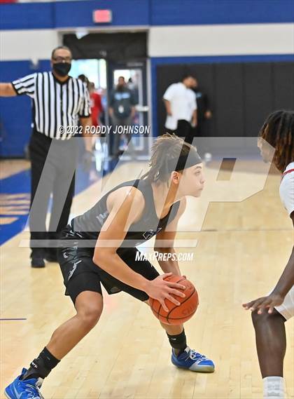 Thumbnail 3 in Manvel vs Hebron (McDonald's Texas Invitational) photogallery.