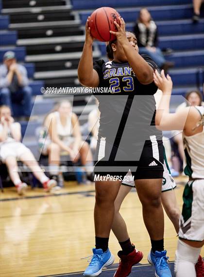 Thumbnail 3 in Grant vs. Ponderosa (Rosemont Tournament) photogallery.