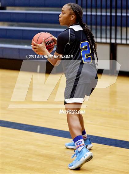 Thumbnail 3 in Grant vs. Ponderosa (Rosemont Tournament) photogallery.