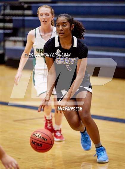 Thumbnail 3 in Grant vs. Ponderosa (Rosemont Tournament) photogallery.