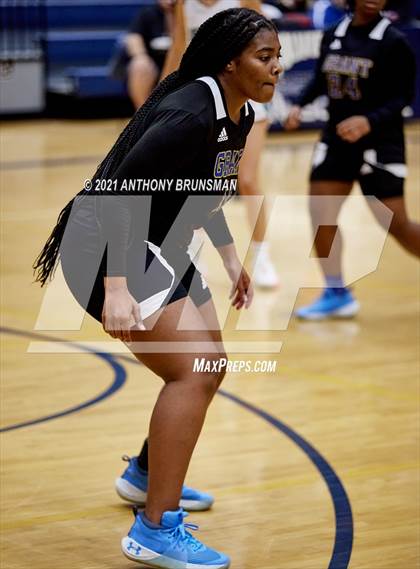 Thumbnail 2 in Grant vs. Ponderosa (Rosemont Tournament) photogallery.