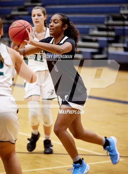 Thumbnail 2 in Grant vs. Ponderosa (Rosemont Tournament) photogallery.