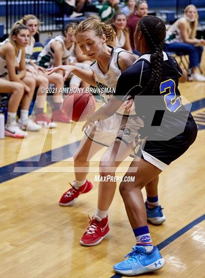 Thumbnail 3 in Grant vs. Ponderosa (Rosemont Tournament) photogallery.