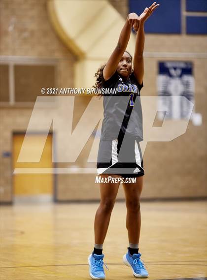 Thumbnail 1 in Grant vs. Ponderosa (Rosemont Tournament) photogallery.