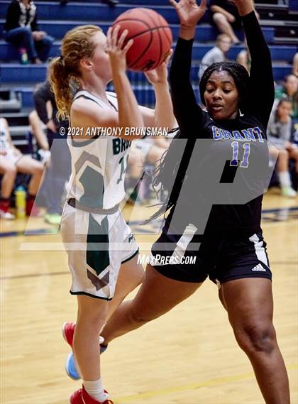 Thumbnail 2 in Grant vs. Ponderosa (Rosemont Tournament) photogallery.